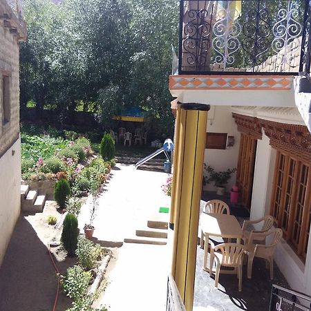 Galaxy Guest House Hundar Exterior foto